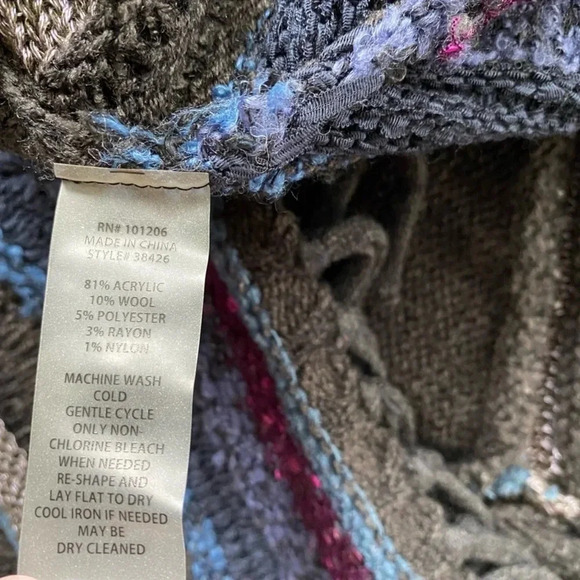 Soft Surroundings PS Foley Fringe Tunic Sweater
Wool Acrylic 38426 striped - Picture 12 of 13